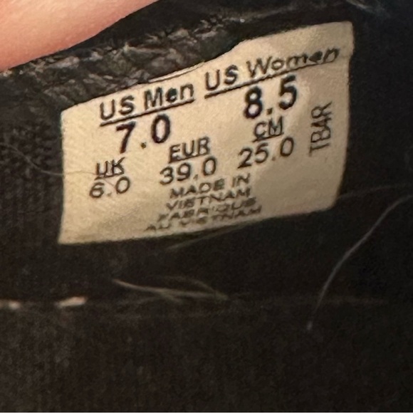 Vans Black and White Slip-On Flats unisex - Picture 7 of 7